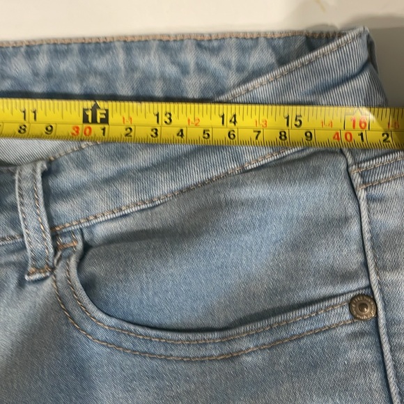 FOX WOMAN JEAN SHORTS - Picture 5 of 5